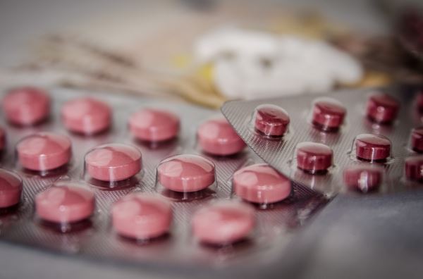 Петербургский онколог назвал причину нехватки лекарств для больных «раком»