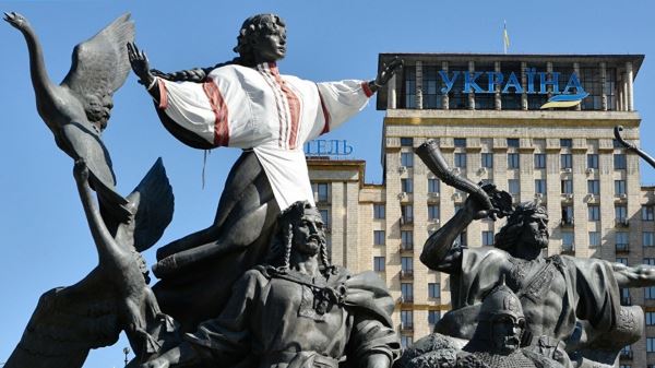 Почему Россия проигрывает Украине борьбу за советское прошлое