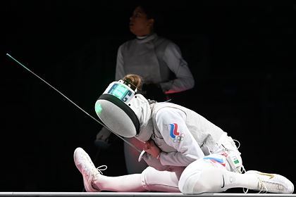Российская рапиристка фехтовала с травмой в финальном матче Олимпиады